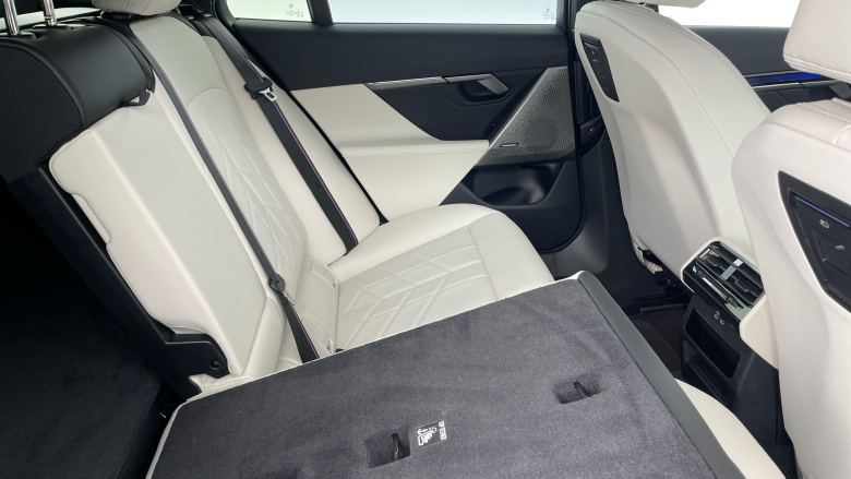 BMW i5 250kW eDrive40 M Sport Pro 84kWh 5dr Auto [Comf+] Electric Estate